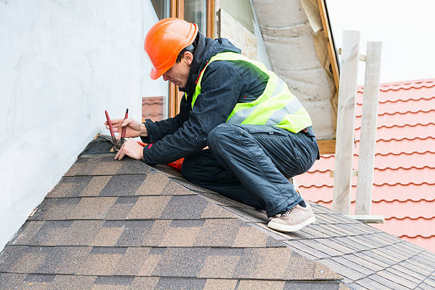 Best Residential Roofing Contractor  in Muscatine, IA